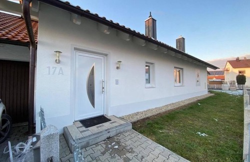 Aiterhofen House | Bungalow für 4 Gäste mit 140m² in Aiterhofen