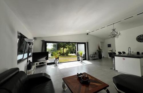 Vijfhuizen Villa | Bungalow Haarlem Amsterdam with jacuzzi