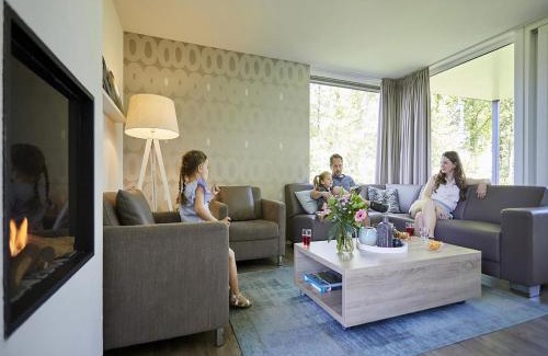 Roggel Villa | Bungalow in Limburg with Private Playground