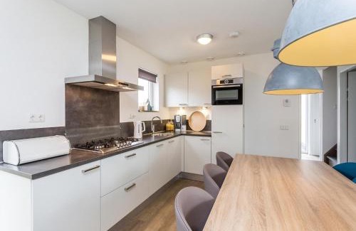 Roggel Villa | Bungalow in Limburg with Private Playground