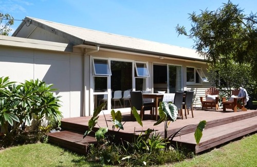 Pataua Cottage | Bungalow in Paradise - Tahi