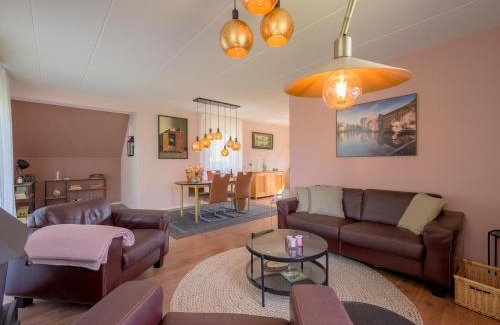 Sondel House | Bungalow in Sondel near Slotermeer Lake