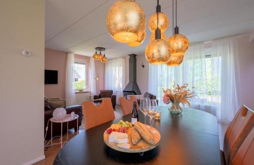 Sondel House | Bungalow in Sondel near Slotermeer Lake