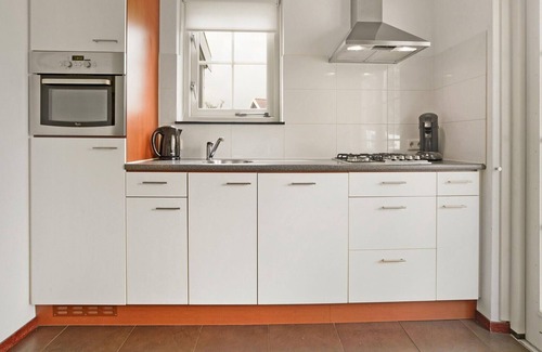 Municipality of Nissewaard House | Bungalow in South Holland by the Water