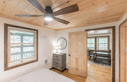 Cullowhee House | Bungalow, Lake Glenville, Amazing Views, & Sauna!