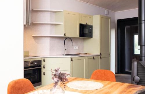 Maubray House | Bungalow Near Forest & Lake