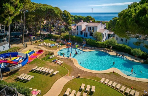 Pals House | Bungalow near Pals Beach with Pool