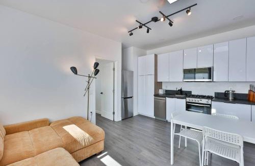 Normal Heights House | Bungalow near zoo and beach with AC, EV, private yard