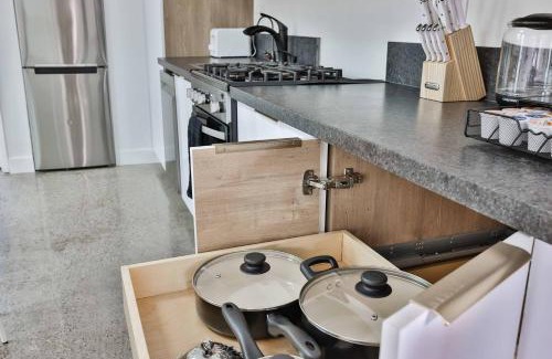 Normal Heights House | Bungalow near zoo and beach with AC, EV, private yard