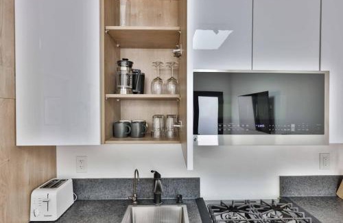 Normal Heights House | Bungalow near zoo and beach with AC, EV, private yard