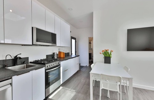 Normal Heights House | Bungalow near zoo & beach w./AC |EV| private yard
