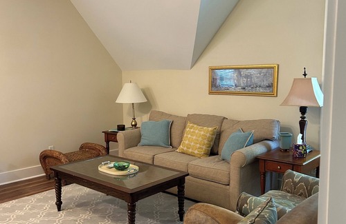 Bluffton House | Bungalow on the Bluff