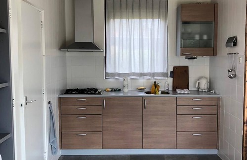 Zaltbommel House | bungalow Ouddorp aan zee (alex206) 8 min bike to beach new bathroom