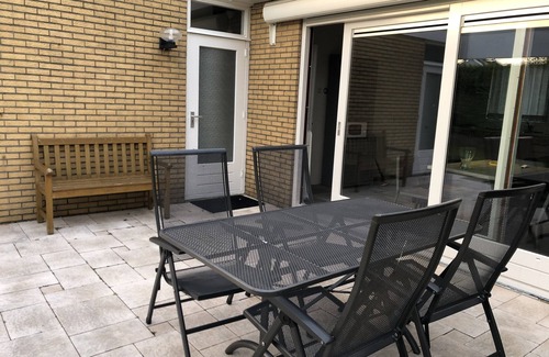 Zaltbommel House | bungalow Ouddorp aan zee (alex206) 8 min bike to beach new bathroom
