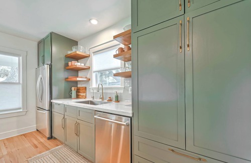 Northside House | Bungalow Retreat with Pool close to Downtown & Heights