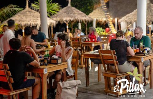 Koh Lan Ski Chalet | Bungalow - Sleeps 2 - Terrace - Beach Close