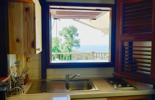 Mahaut House | Bungalow-Standard-Ensuite with Shower-En Ba Bwa La