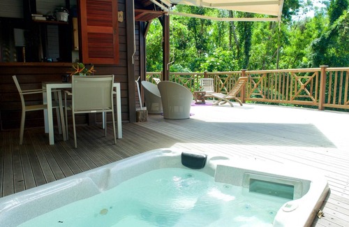 Mahaut House | Bungalow-Standard-Ensuite with Shower-En Ba Bwa La