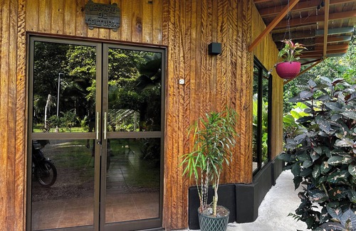 Palma House | Bungalow style house, 5 min from the beach and close to Corcovado National Park.