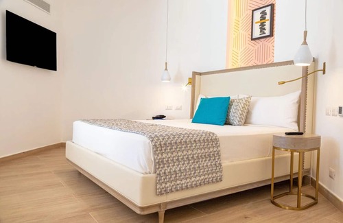 Bavaro Hotel | Bungalow Suite at Grand Bavaro | Themed Dining, Fun-Zone Pools & Eco Park