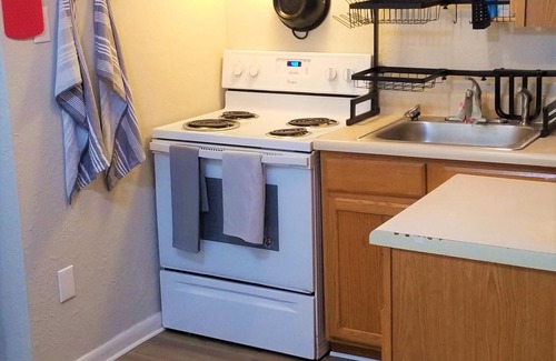 Norfolk House | Bungalow w/Bunks close to ODU, Naval Base & Downtown!