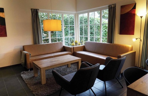 Beekbergen-Zuid House | Bungalow with 3 bedrooms, a traditional sauna and a terrace