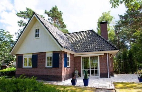 Beekbergen-Zuid House | Bungalow with 3 bedrooms and a terrace