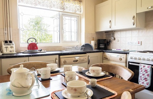 Alford House | Bungalow with one double and one single.
