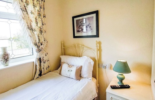 Alford House | Bungalow with one double and one single.