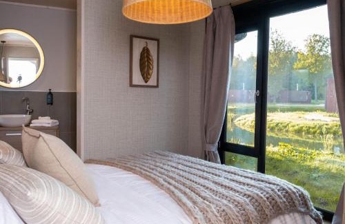 Maubray House | Bungalow with Terrace & Pool