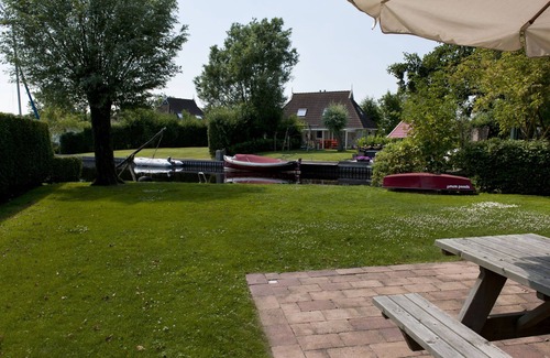 Eernewoude House | Bungalowpark It Wiid by Interhome