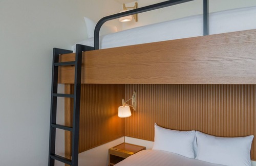 Atami Hotel | Bunk bed RoomNopets allowed1offsite parking lot/Atami Shizuoka
