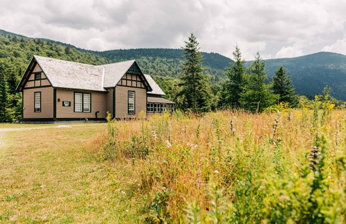Bretton Woods Apartment | Bunk in shared bunkroom with shared bathroom