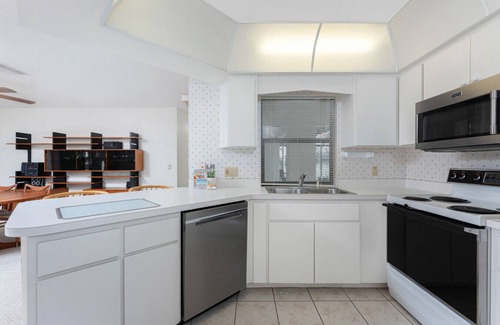 Pebble Beach Apartment | Bunker Lane Breeze – Rotonda West Pool Retreat