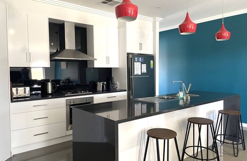 Port Hughes Hotel | Bunker View, Port Hughes