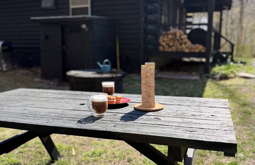 Oliverea Cabin | Bunkhouse 38: Serene Wilderness Retreat near Esopus Creek