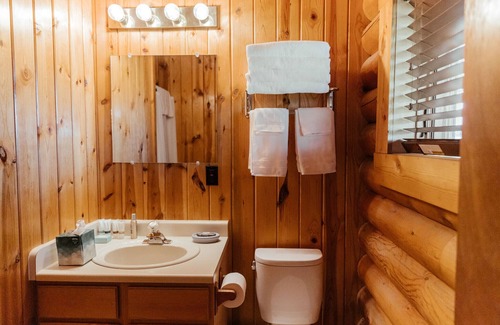 Bozeman Cabin | Bunkhouse 4 at Gallatin Canyon Cabins