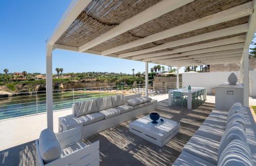 Syracuse House | Buona Onda Apartments