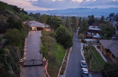 Glendale House | Burbank Hills Luxury Home