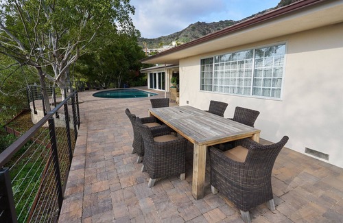 Glendale House | Burbank Hills Luxury Home