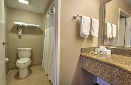 Burbank Hotel | Burbank Inn and Suites