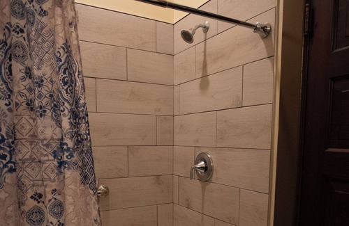Wenatchee Apartment | Burch Mountain Suite