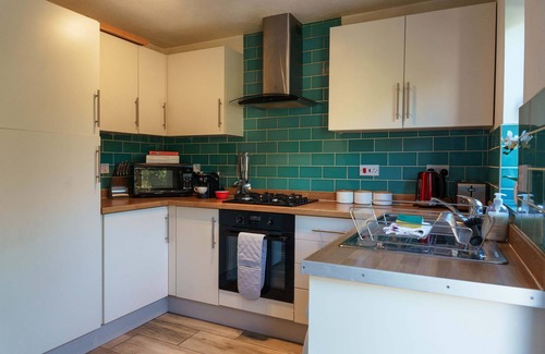 Little Stoke House | Burden close two bedroom house with garden