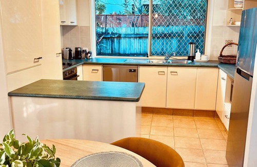 Burleigh Heads House | Burleigh Heads Home away from Home.