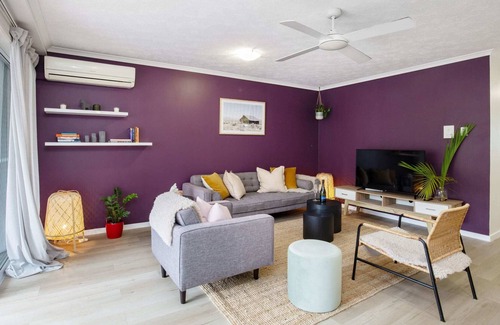 Burleigh Heads Apartment | Burleigh Heads Koala Park Apt Parking Near Beach