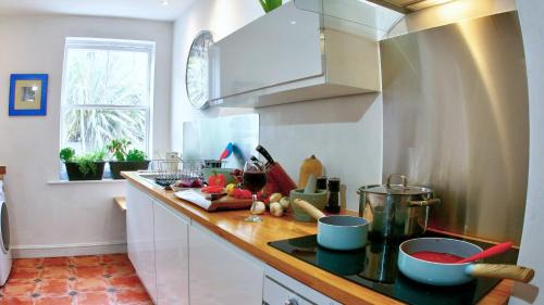 Eastbourne City Centre Villa | Burlington Palace Eastbourne Seafront Villa with Garden.