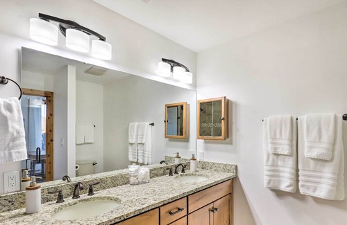 Mountain Air Condo | Burnsville Condo: Furnished Balcony w/ Views!