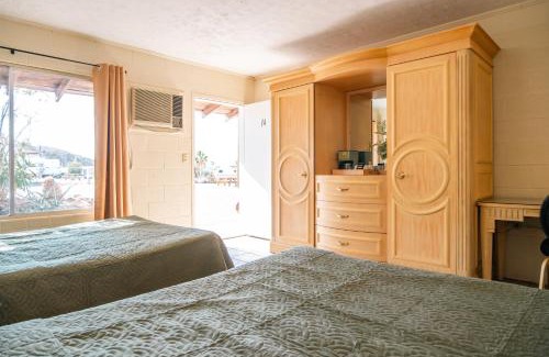 Lake Havasu City Hotel | Burro Inn