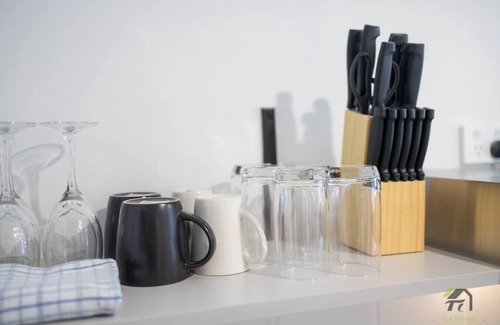 Burwood Apartment | Burwood Central Apt - Cooking, Laundry, Parking
