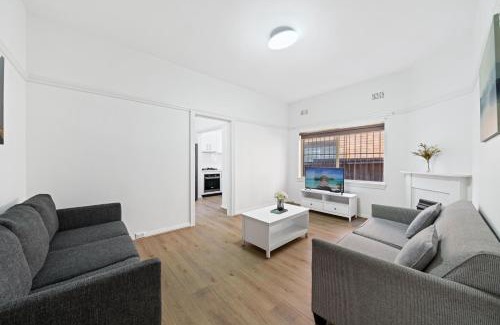 Burwood Apartment | Burwood City Newly renovated 2 Bed 2 Bath Free Private Parking Big Apt
